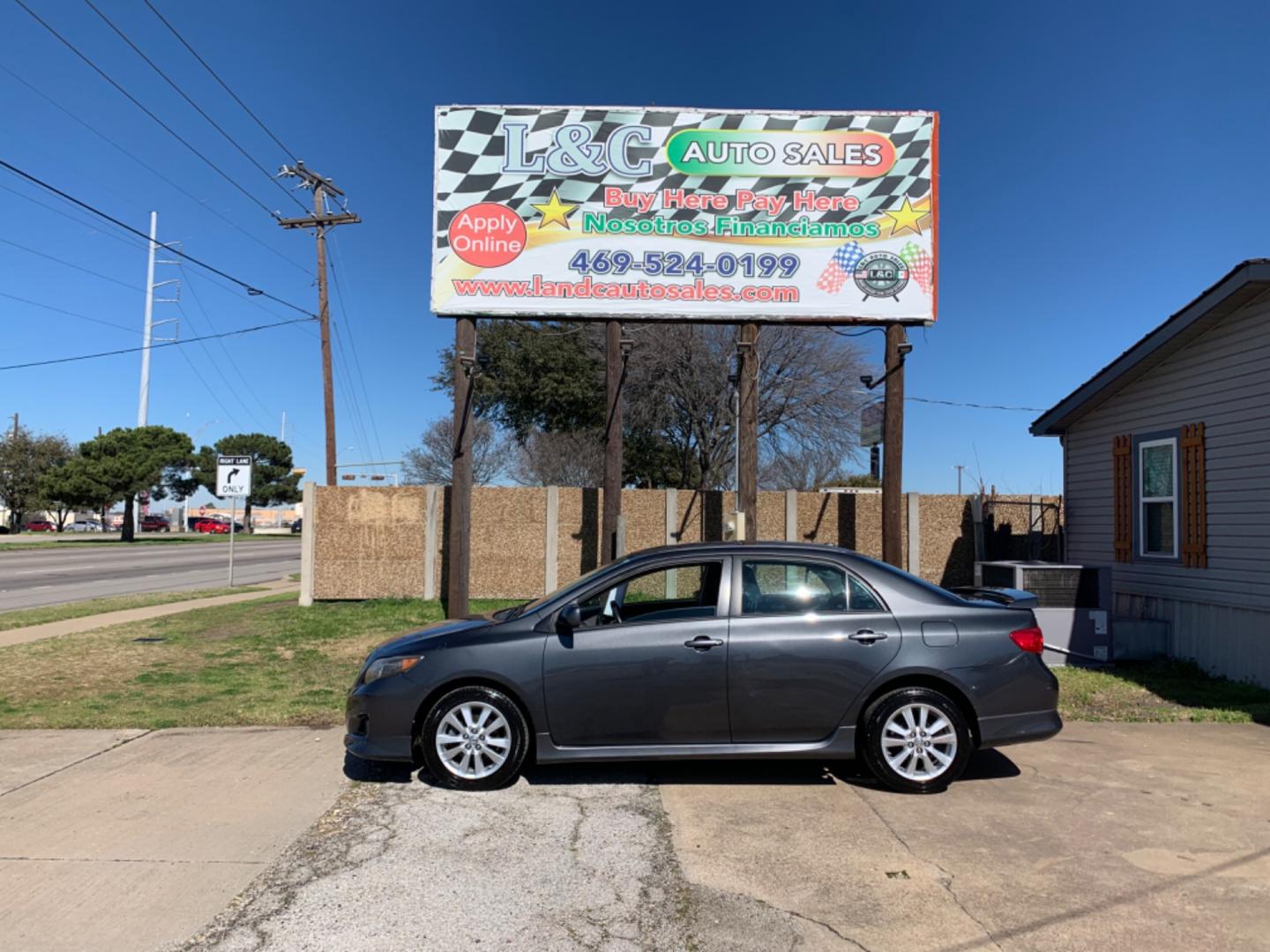 2009 Gray /Black Toyota Corolla S (1NXBU40E49Z) with an 1.8L L4 DOHC 16V engine, AUTOMATIC transmission, located at 1830 North Belt Line Road, Irving, TX, 75061, (469) 524-0199, 32.834373, -96.993584 - Photo#0